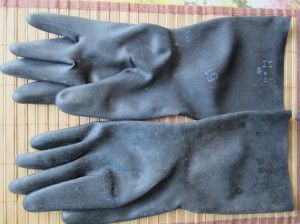 Перчатки для обработки шерсти